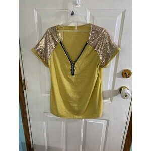 Women’s gold/yellow  zipper front large top used